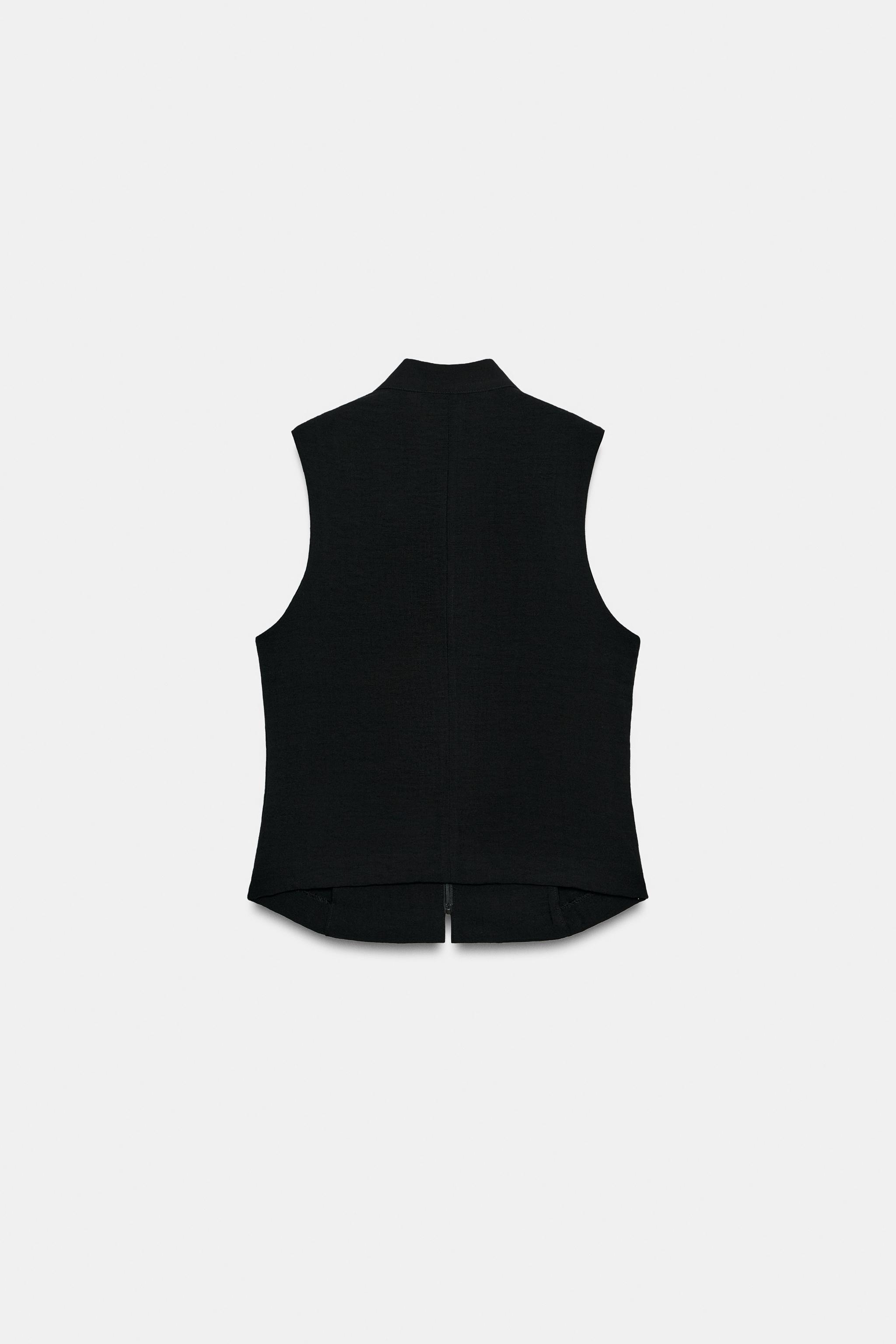 SLEEVELESS BUTTON SHIRT